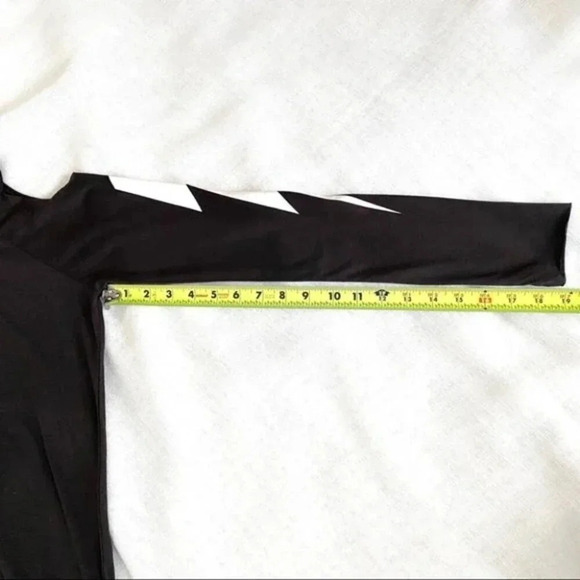 NWT CHASER Cold Shoulder Lightning Shirt - Picture 12 of 13